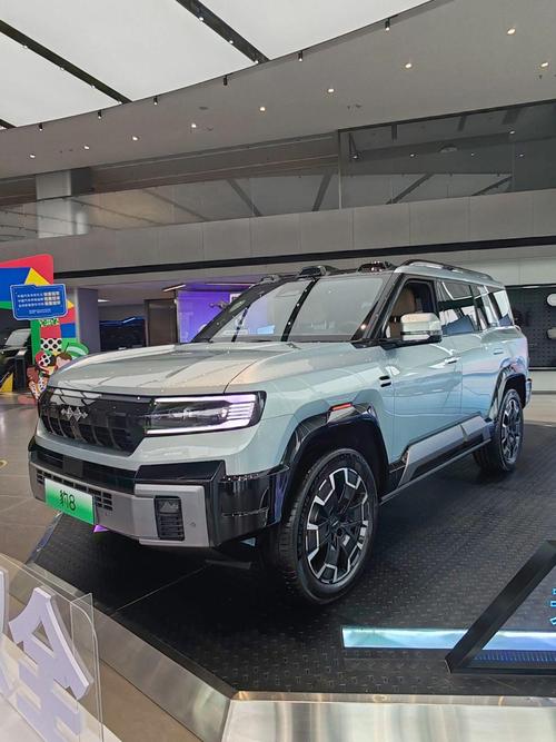 重庆287比亚迪方程豹硬派越野的爆款，英菲尼迪35周年与你共成长